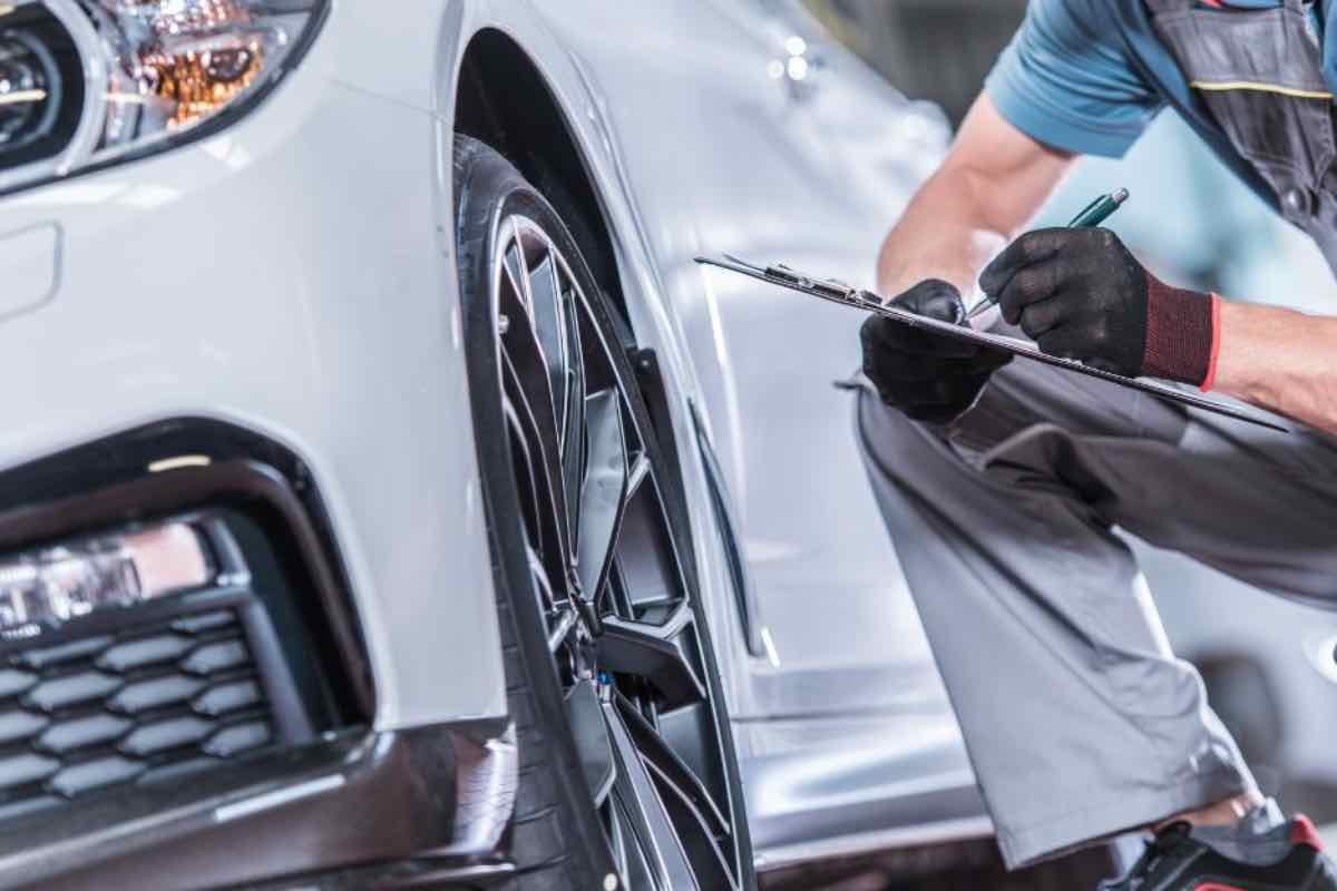 La nuova follia europea: a rischio milioni di automobilisti, ora è guerra vera