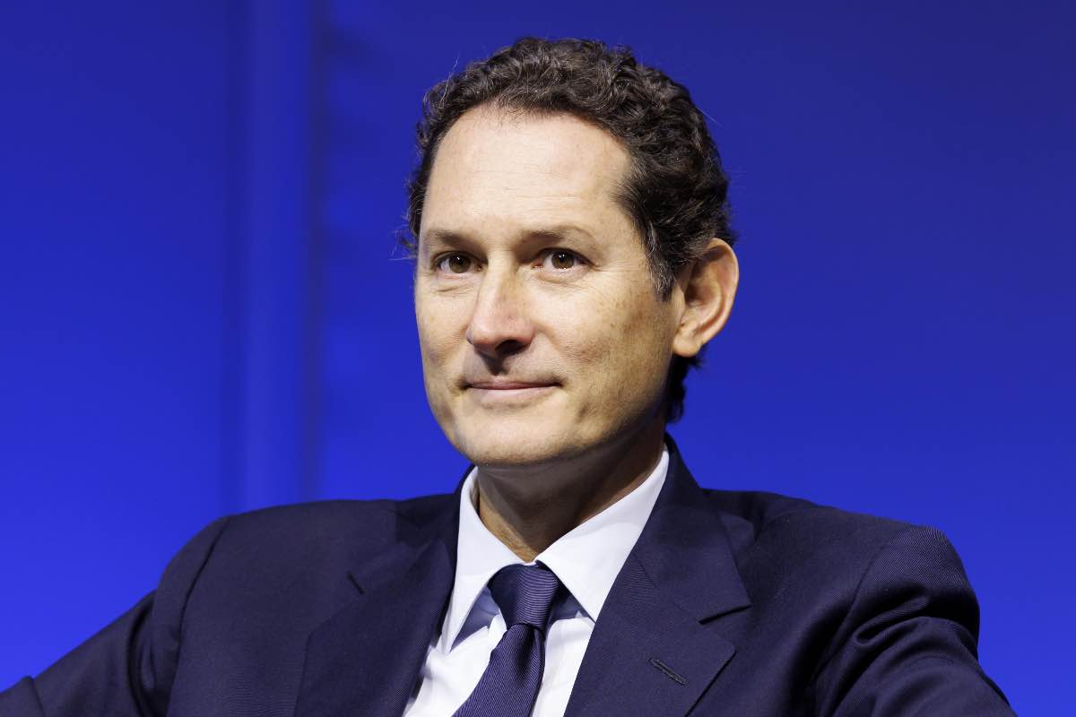 La nuova mossa di John Elkann: uno storico pezzo di FIAT potrebbe essere venduto