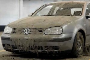 La Volkswagen più sporca del mondo si rivela un grande affare: il risultato finale è da non credere (VIDEO)