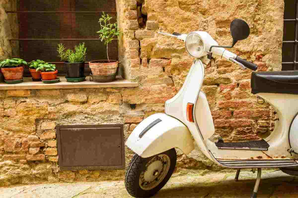 Questa Vespa è più veloce di una moto: il gioiello vintage fa ancora sognare gli appassionati