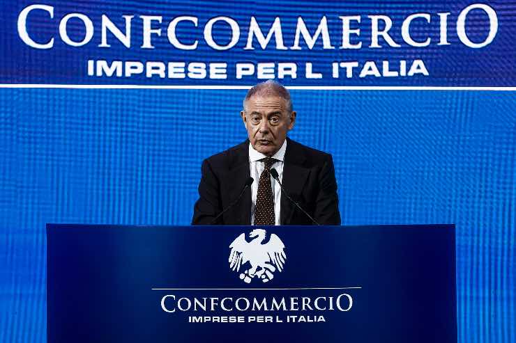 Adolfo Urso convoca una riunione