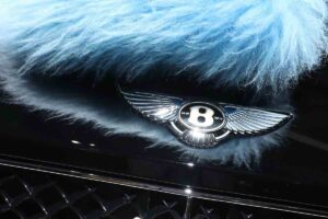 Questo è il SUV Bentley più potente di sempre: superati i 600 cavalli, è un missile e dentro ha tanta tecnologia