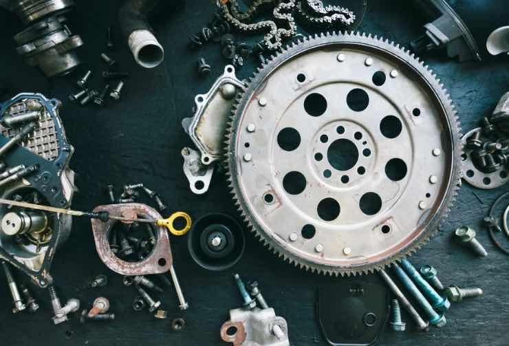 Componenti auto dati negativi dalla Germania