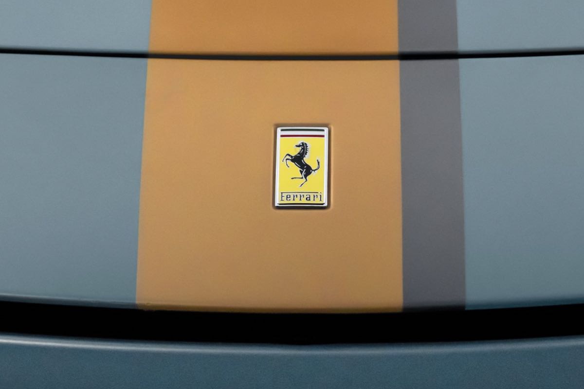 Ferrari perde olio ovunque