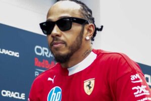 Lewis Hamilton elogiato