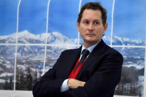 Elkann vende la Ferrari