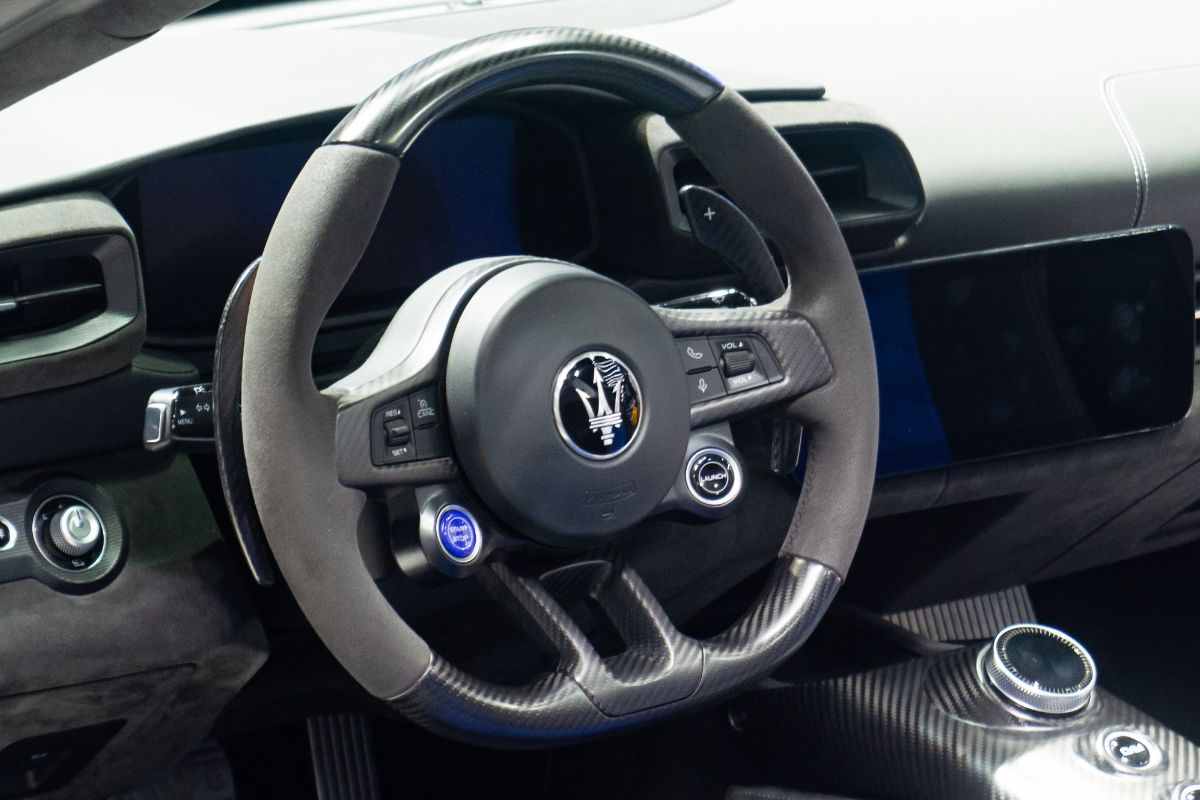 Maserati, oltre i limiti della MC20