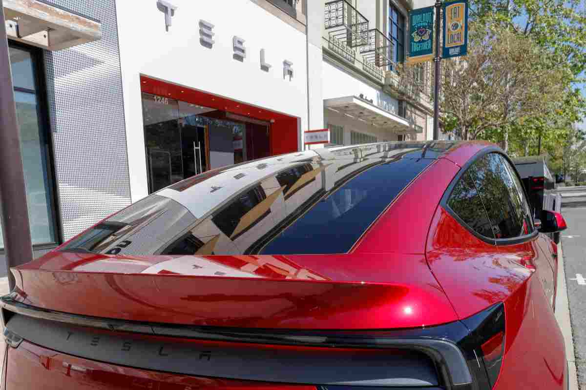 Tesla in promo