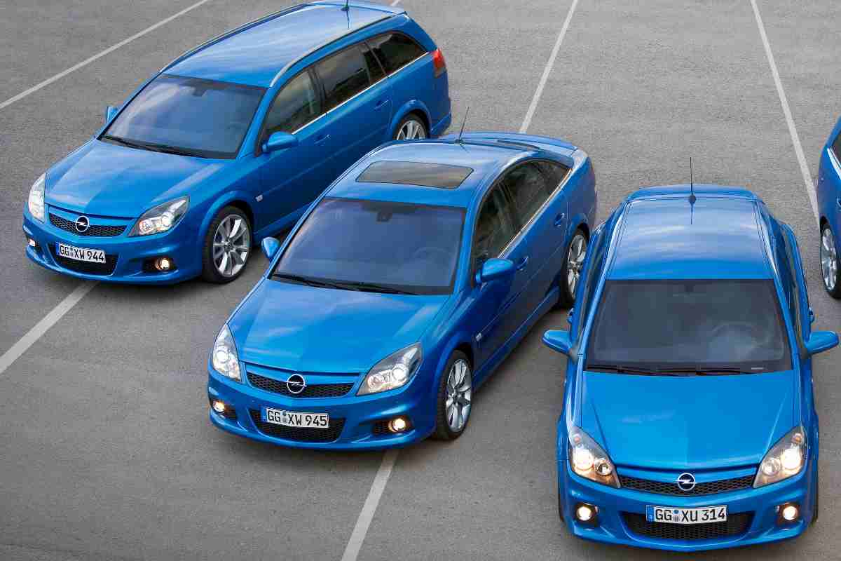 La storia delle versioni Opel OPC