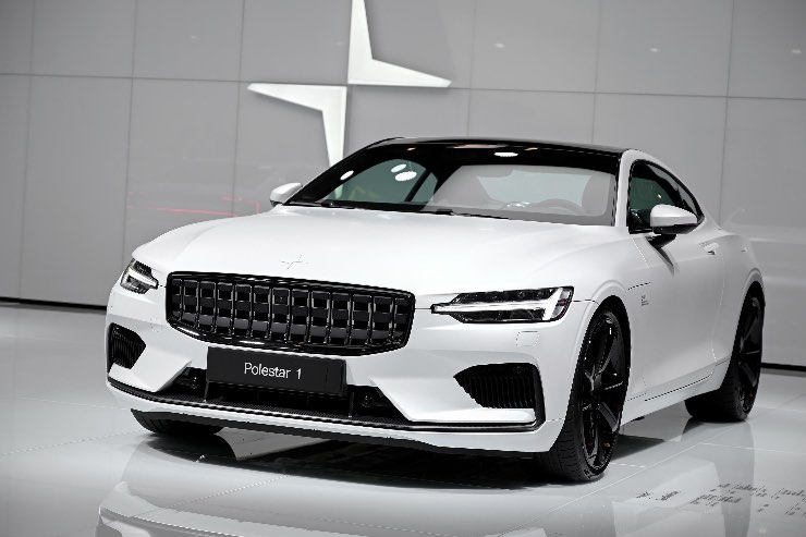 Polestar debutta la nuova interfaccia