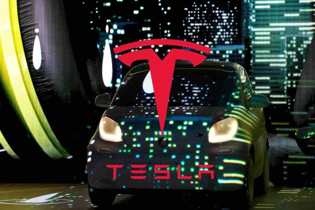 Smart "vuole" Tesla, l'annuncio che spiazza: i suoi clienti restano senza parole