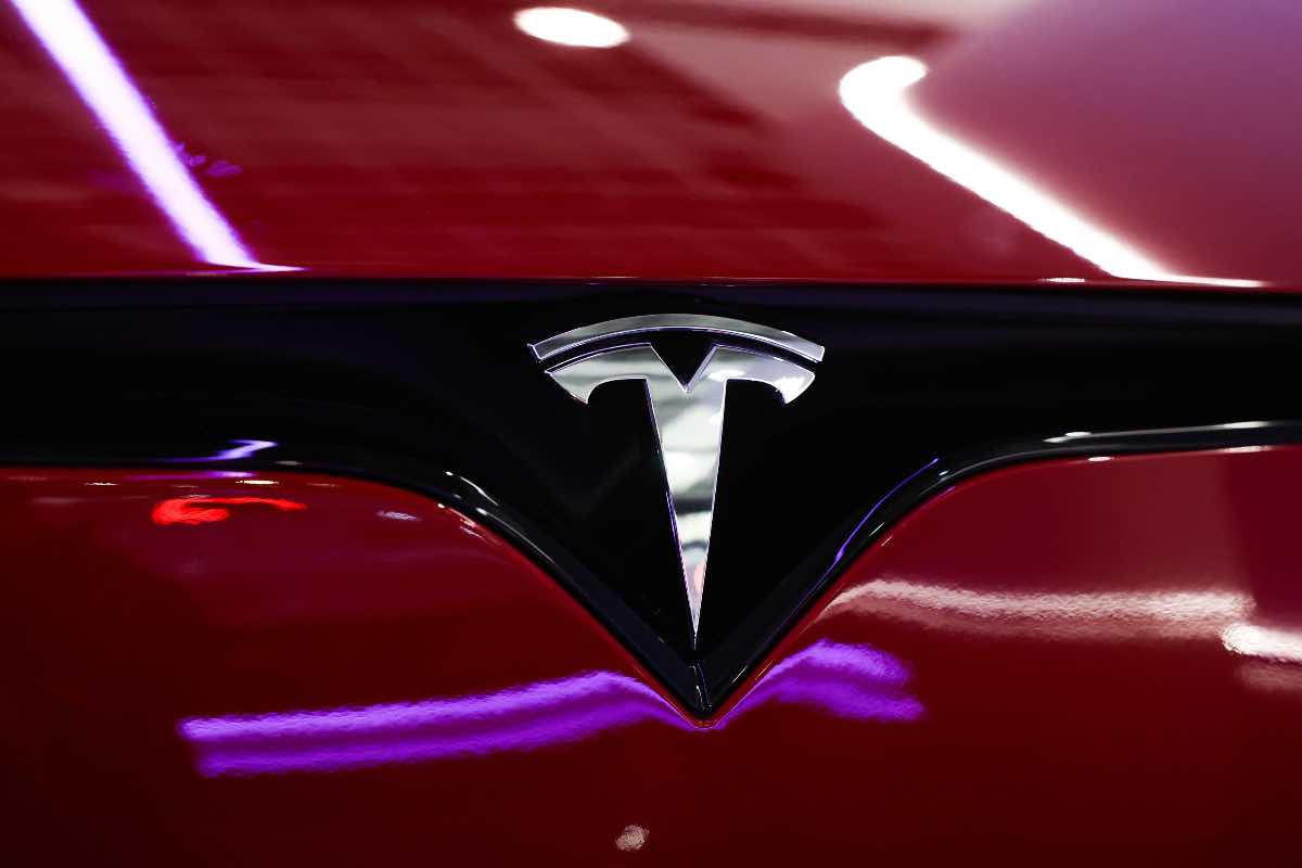 Tesla nei guai