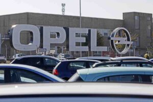 Le Opel più belle e performanti di sempre: con queste modifiche sono diventate piccole e grandi supercar