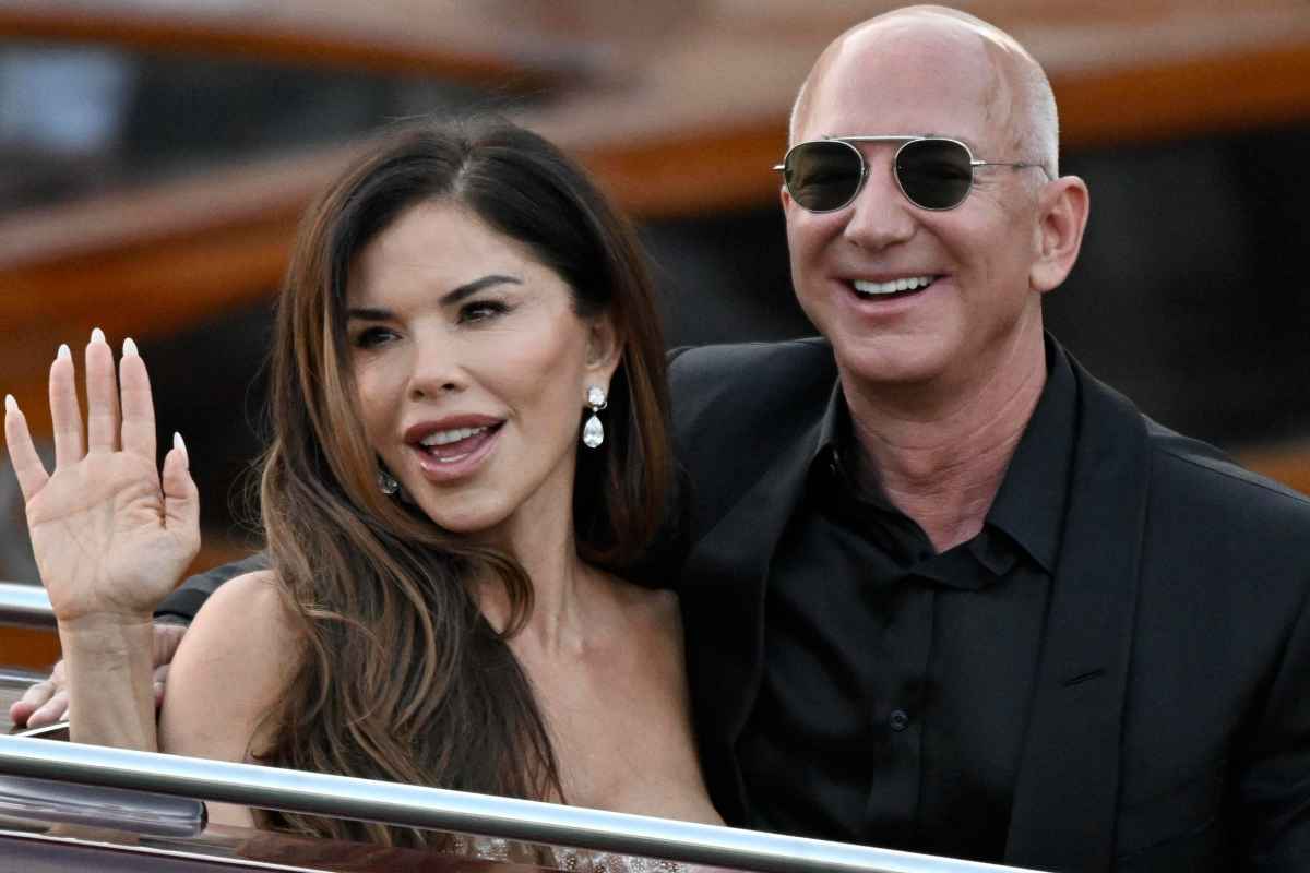 Il garage dei sogni di Mr. Amazon Jeff Bezos