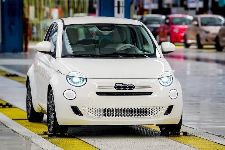 FIAT 500 ibrida i sindacati chiedono un'altra auto a Mirafiori