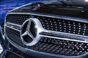 Cosa emerge dalla nuova Mercedes alla spina