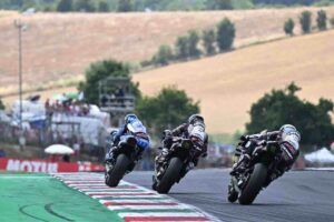 MotoGP frattura alla mano per il pilota