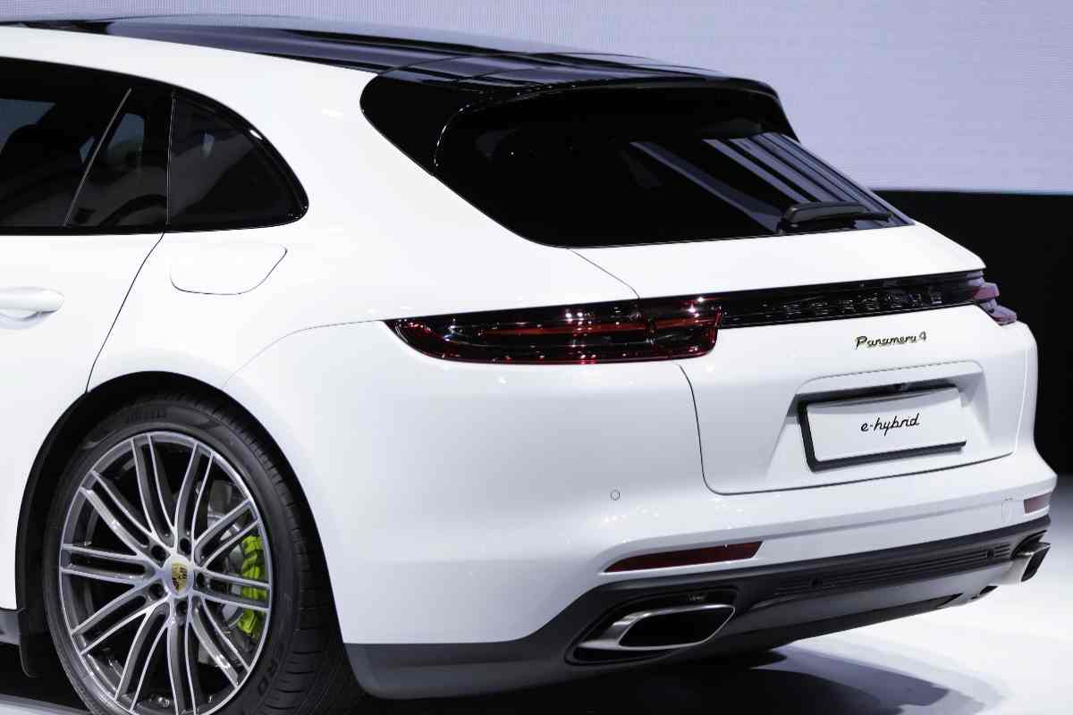 Porsche Panarema