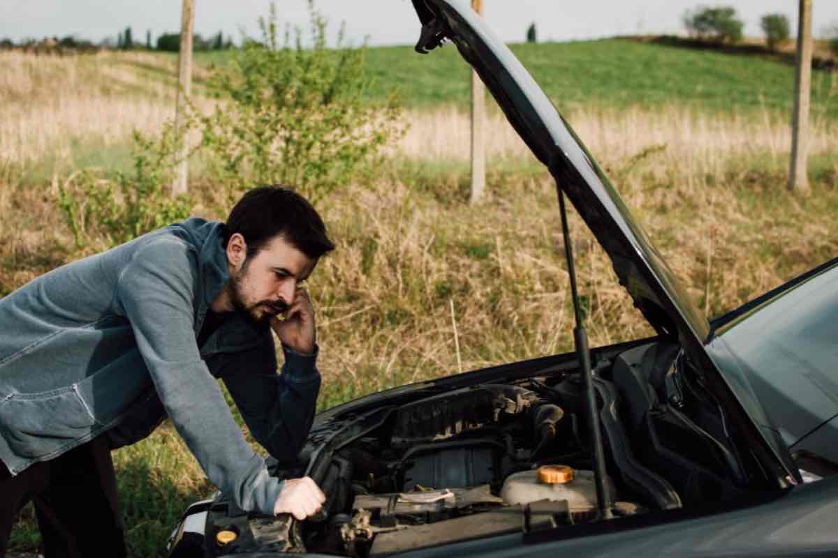 Problemi auto richiamo colosso dei motori