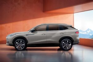 Arriva il nuovo SUV ibrido