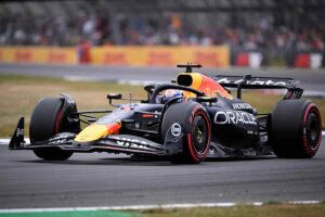 Verstappen in Mercedes