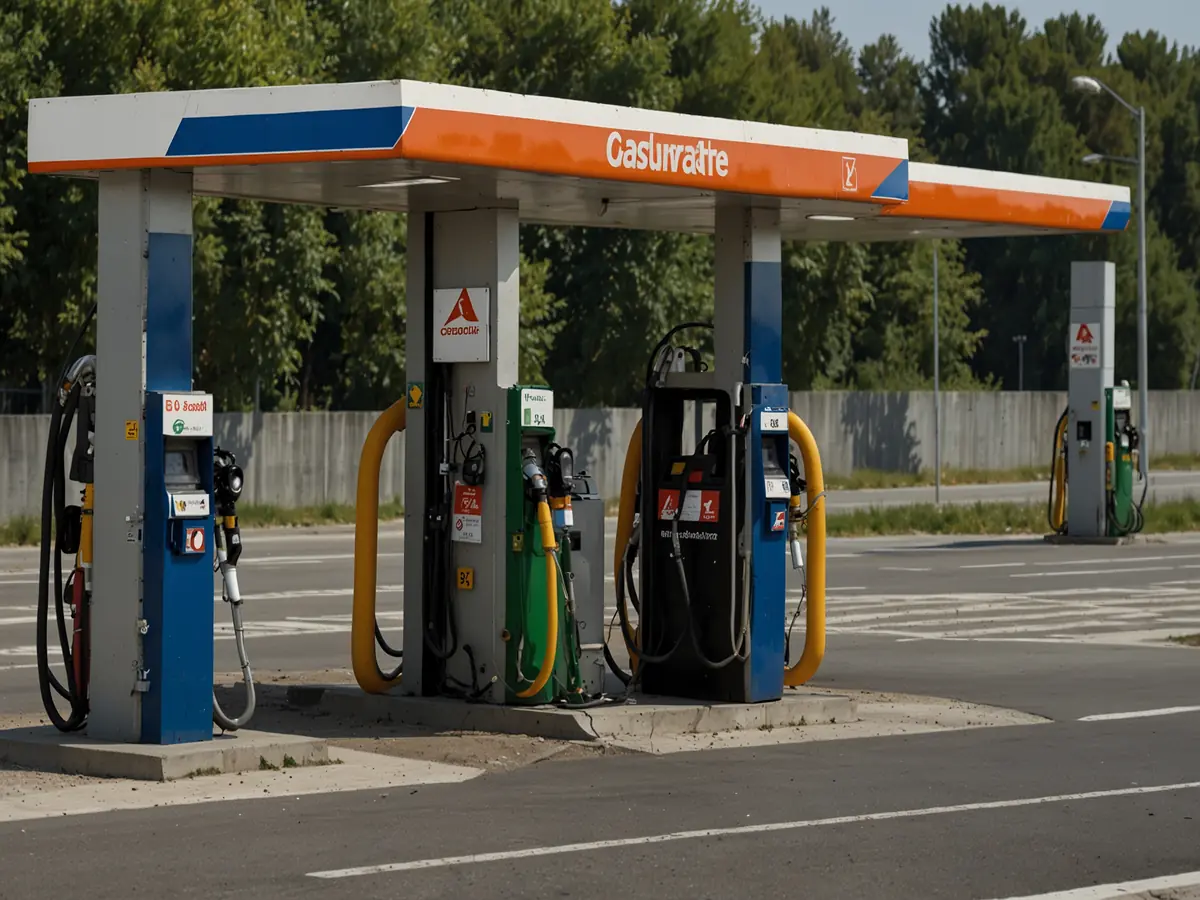Fine degli Sconti sulle Accise: Prezzi del Carburante in Aumento da Sabato, Gasolio Oltre 2 Euro in Autostrada